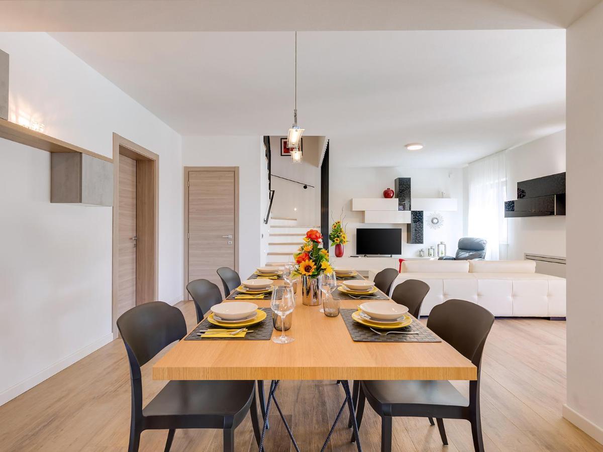Villa Flora Vabriga Tar-Vabriga Екстериор снимка