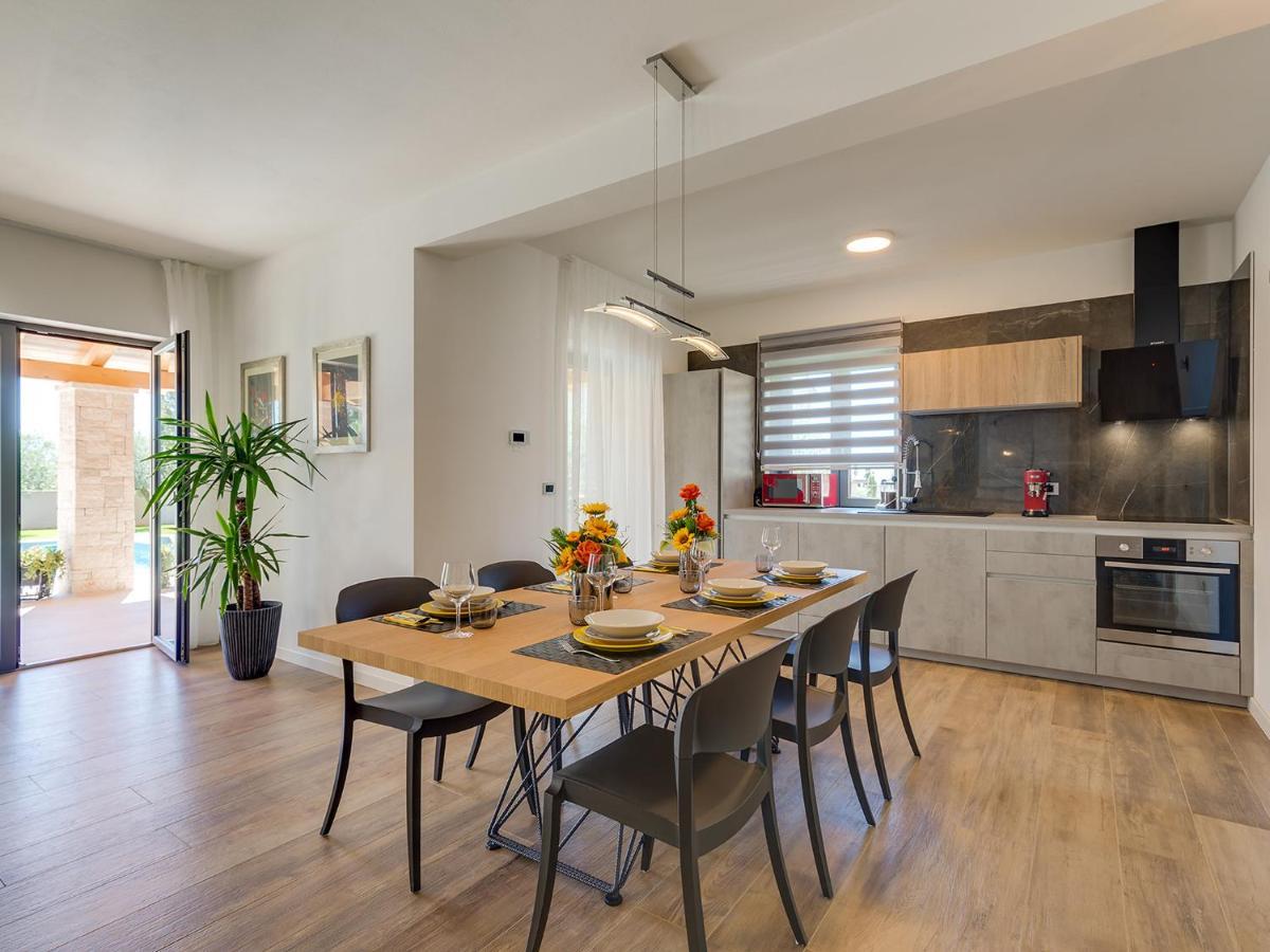 Villa Flora Vabriga Tar-Vabriga Екстериор снимка